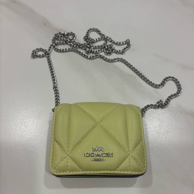 【COACH】萊姆綠絎縫菱格紋全皮鍊帶頸掛斜背方型卡夾零錢包/斜背包/小廢包-1