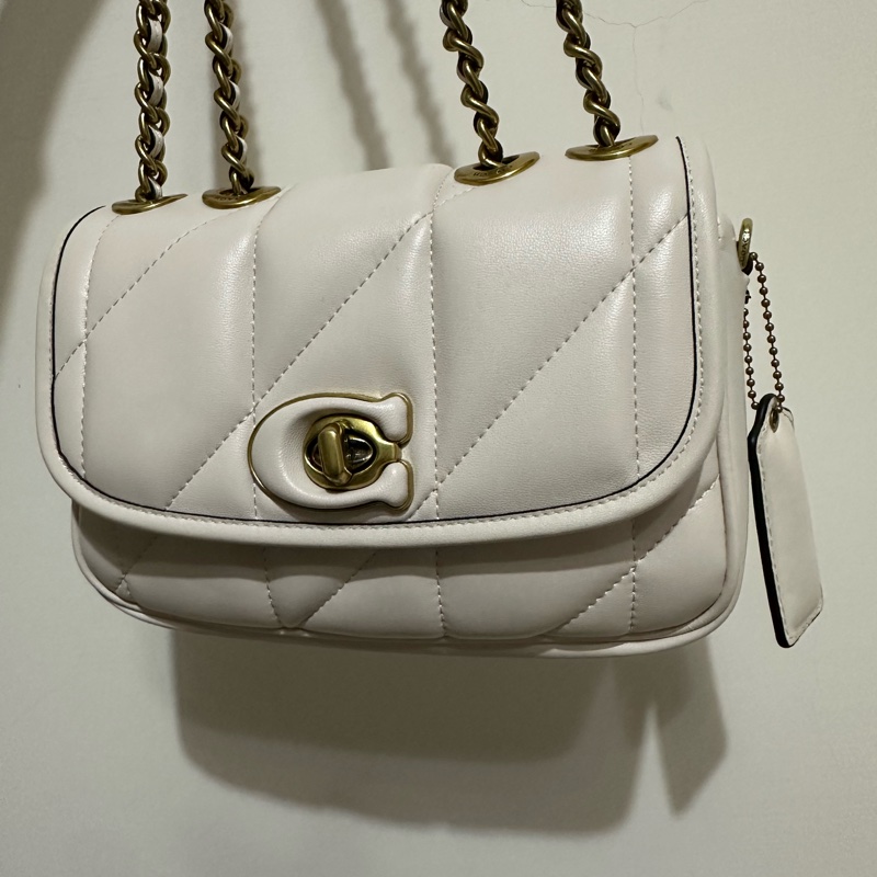 Coach pillow madison 近全新帶絎縫枕頭包-0