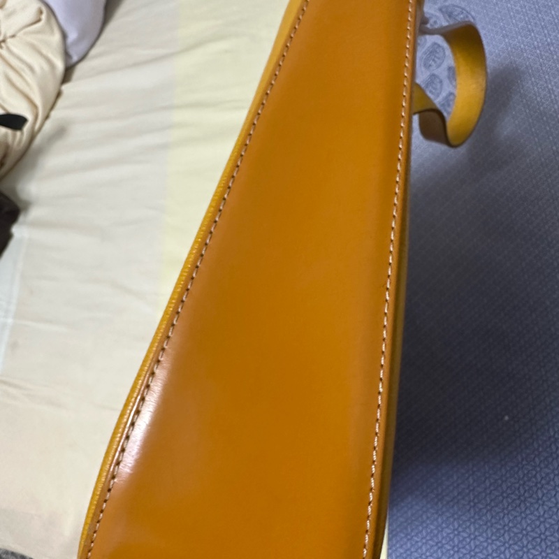 Burberry 防刮皮肩背包-8