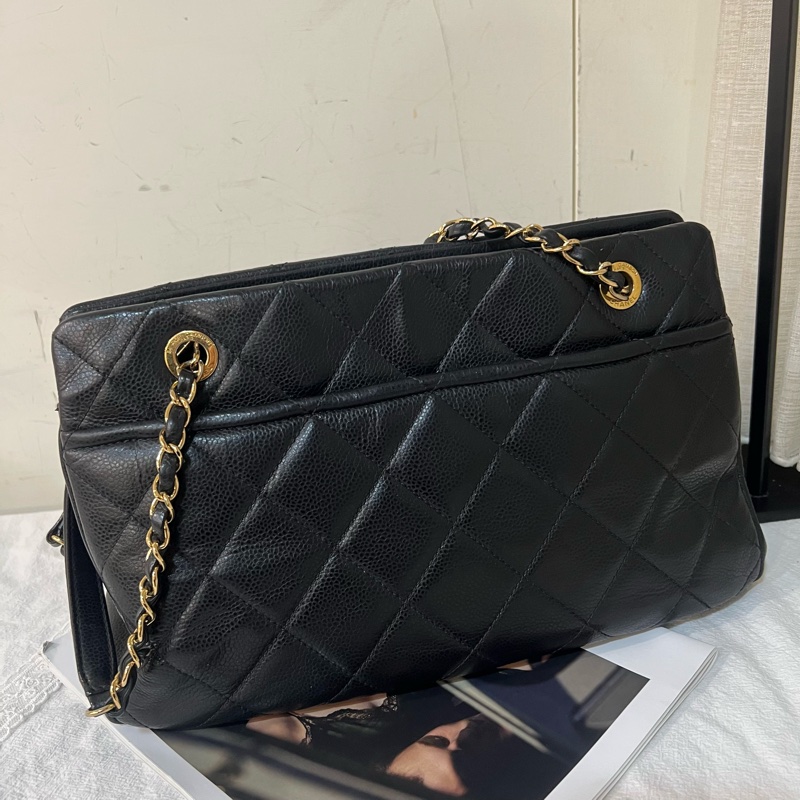 ෆ Chanel 魚子醬荔枝托特-10