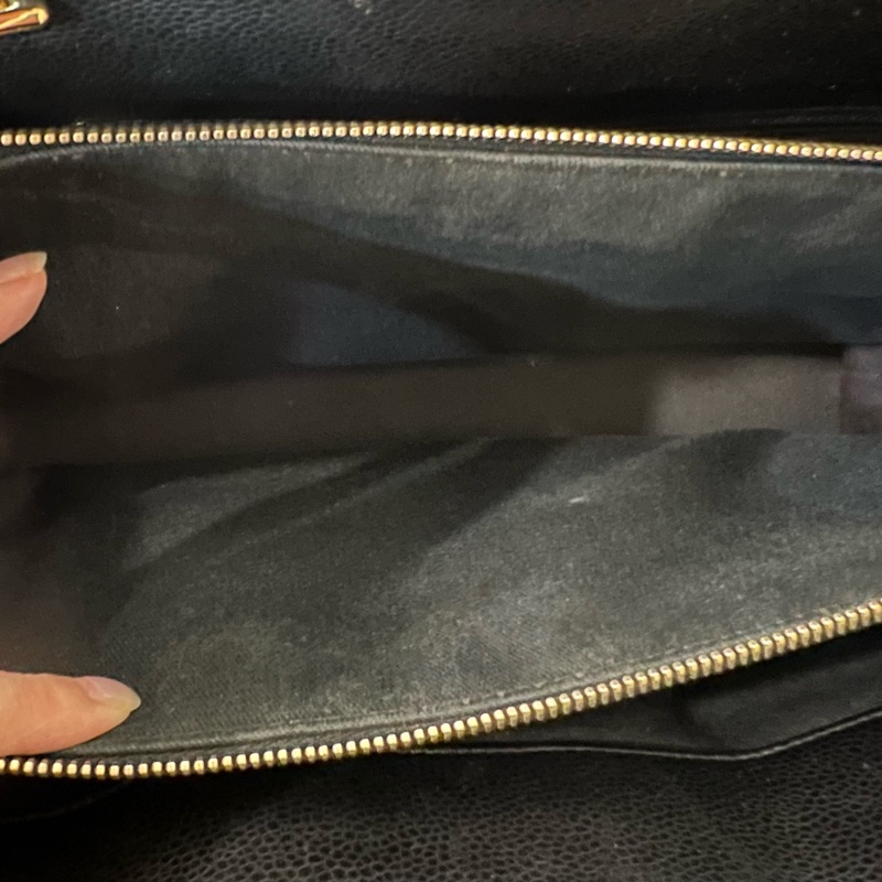 ෆ Chanel 魚子醬荔枝托特-20