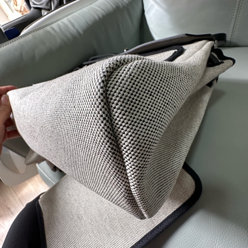 新到 📍Hermes 愛馬仕 限量飛馬塗鴉Herbag 31 黑蓋銀扣D刻-6