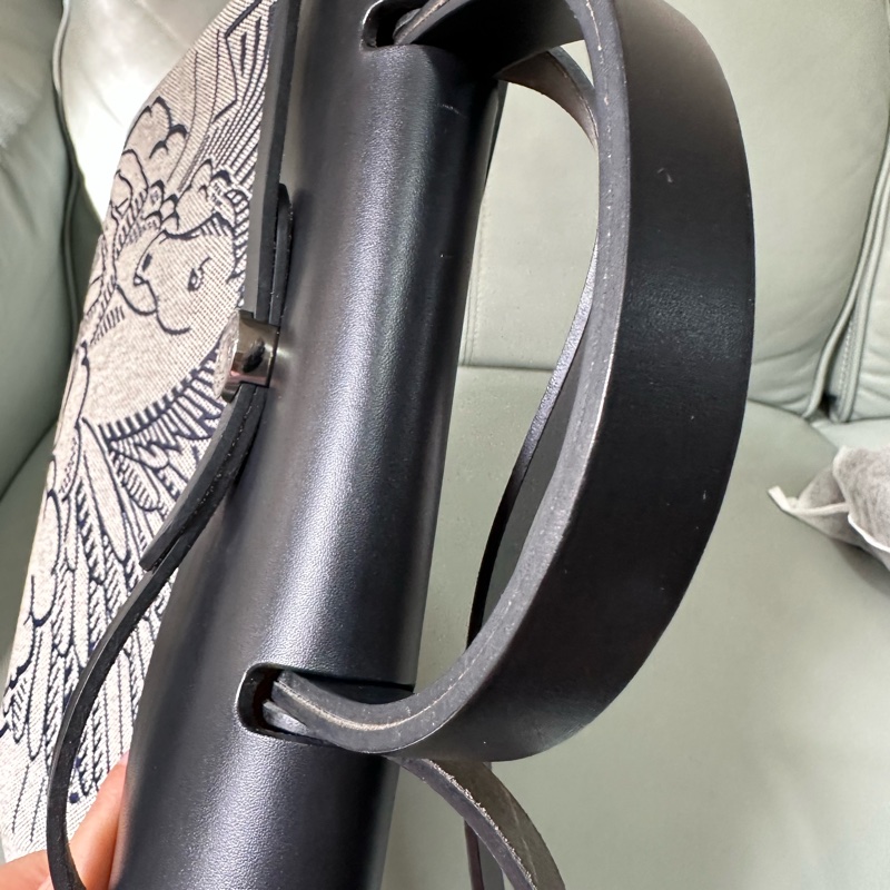 新到 📍Hermes 愛馬仕 限量飛馬塗鴉Herbag 31 黑蓋銀扣D刻-11