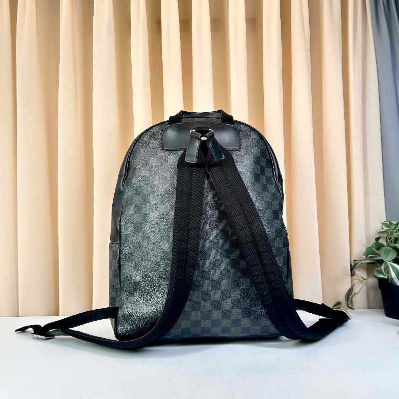 LV 路易威登 Josh 棋盤格 塗層帆布後背包-1