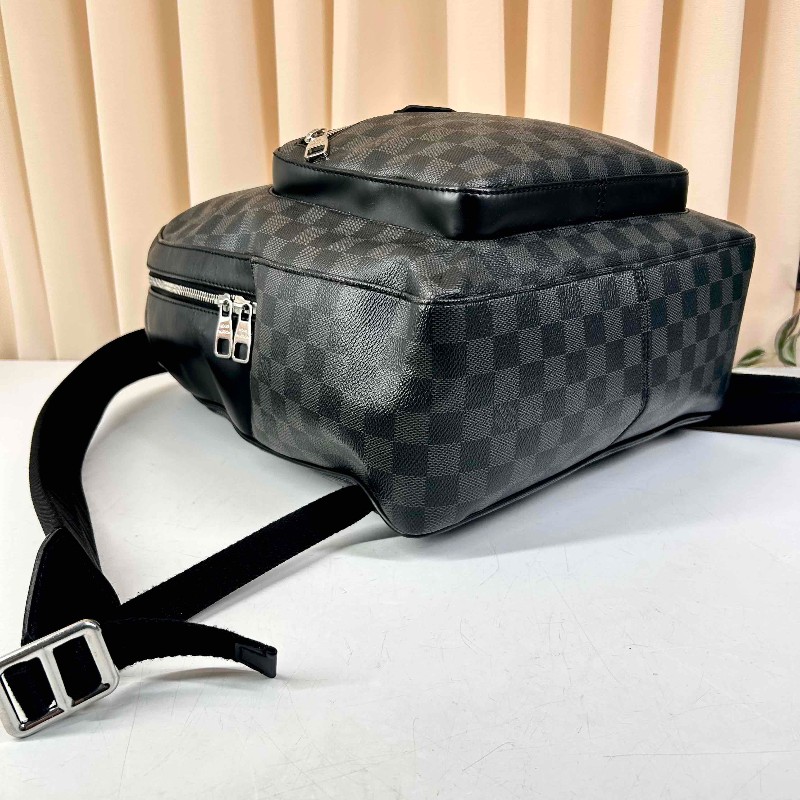 LV 路易威登 Josh 棋盤格 塗層帆布後背包-9