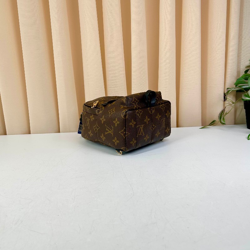 LV路易威登Palm Springs mini老花後背包-6