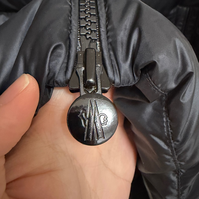 Moncler 羽絨外套黑色男版-13