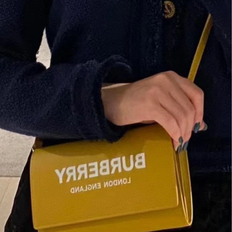 Burberry 三合一真皮WOC 斜背包 手拿包-5