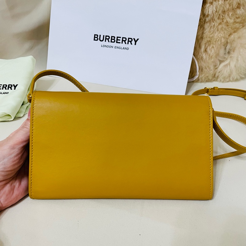 Burberry 三合一真皮WOC 斜背包 手拿包-11