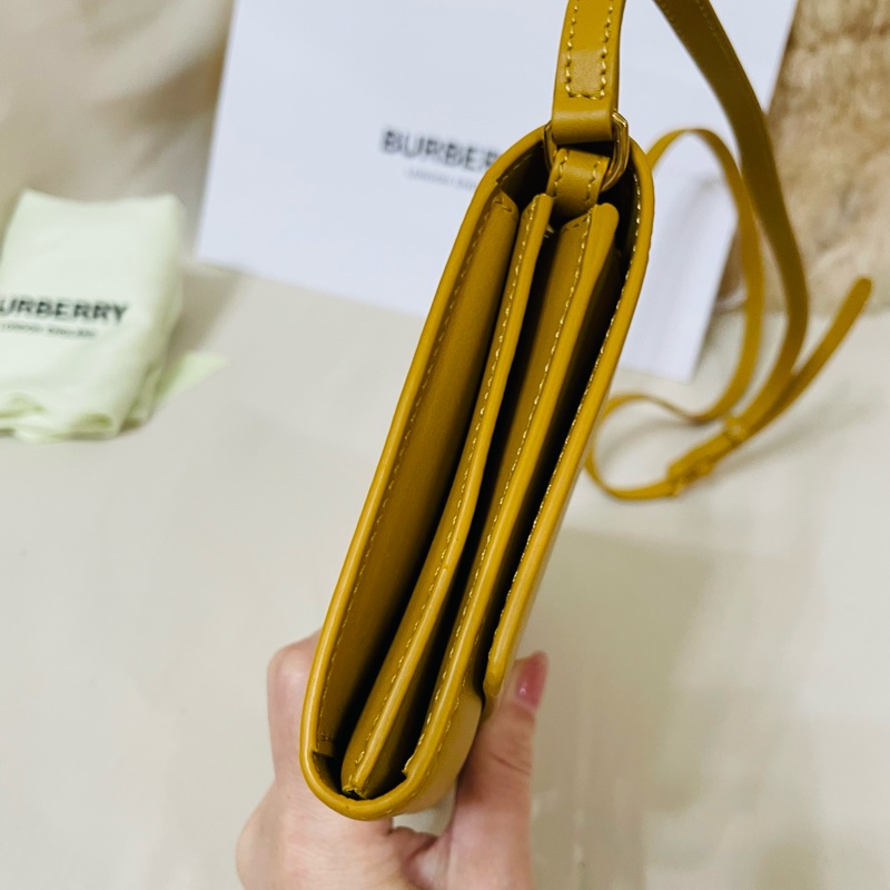 Burberry 三合一真皮WOC 斜背包 手拿包-22