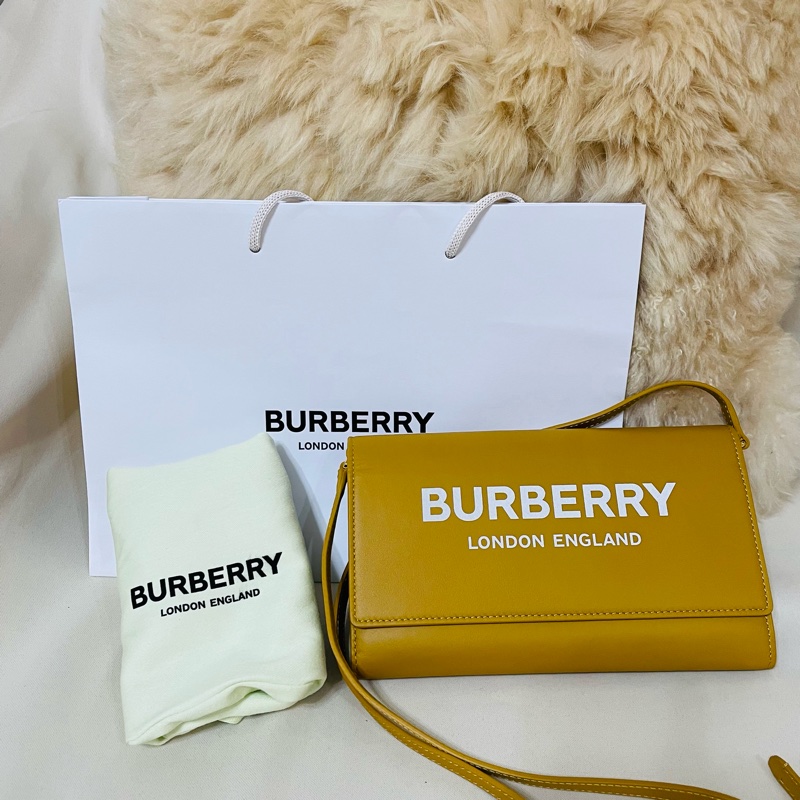 Burberry 三合一真皮WOC 斜背包 手拿包-24