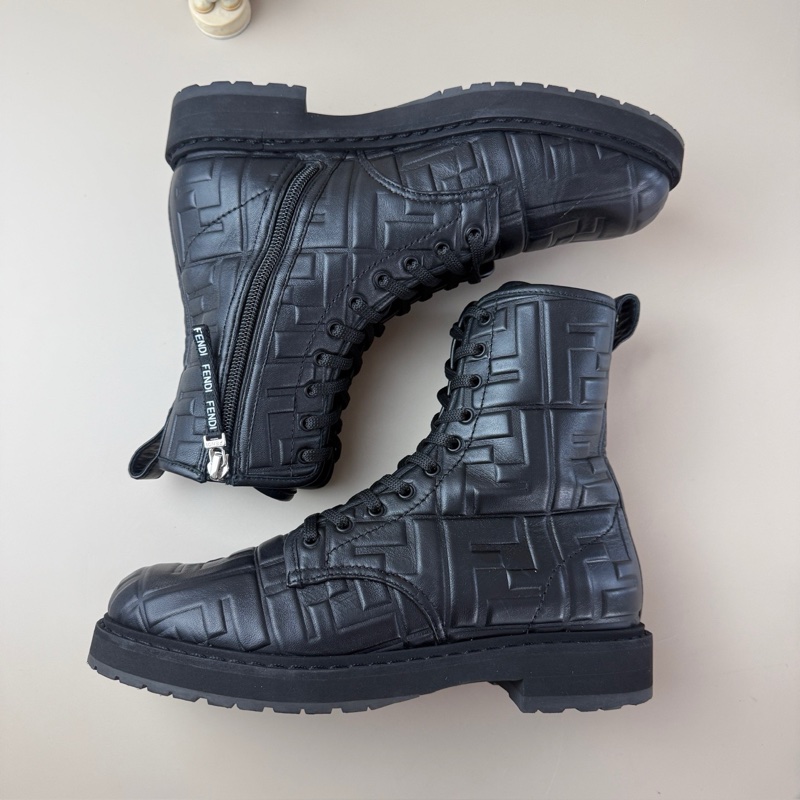 98新芬迪/Fendi 暗紋滿印系帶短靴 38碼-3