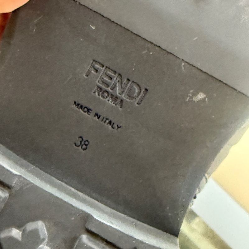 98新芬迪/Fendi 暗紋滿印系帶短靴 38碼-6