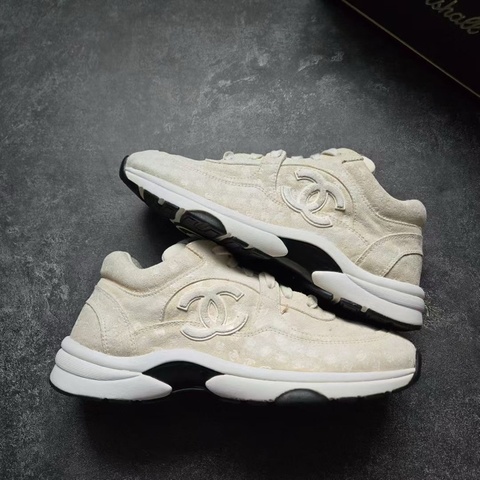 95新CHANEL香奈兒 滿印壓紋運動鞋 39碼 好成色