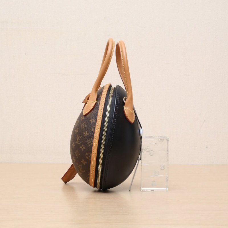 LOUIS VUITTON 老花PVC2018秀款限定恐龍蛋肩背包-4