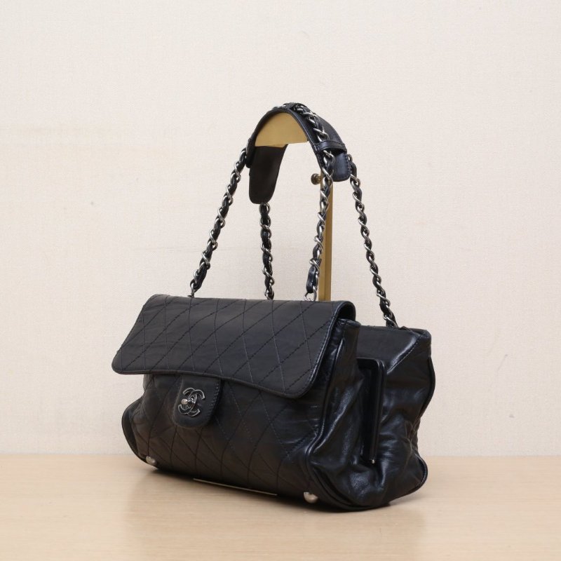 CHANEL 黑色羊皮10開銀扣菱格紋蛙口機場包單肩包肩背包-3