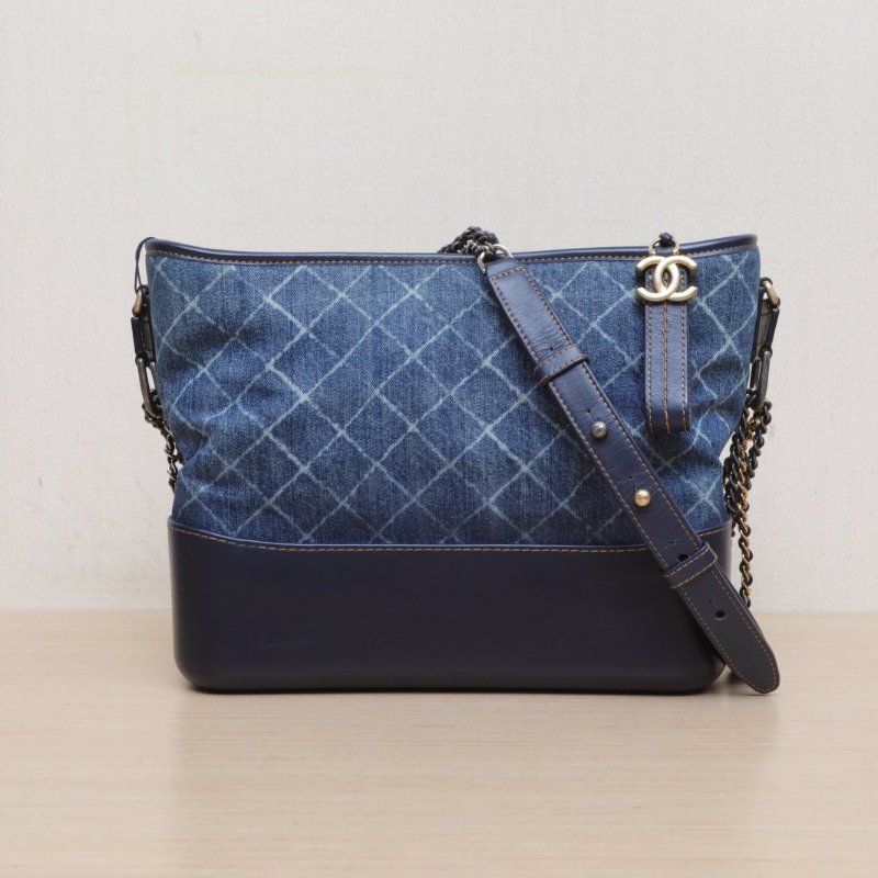 CHANEL GABRIELLE流浪中號28牛仔藍牛皮/帆布25開金銀扣肩背包-1