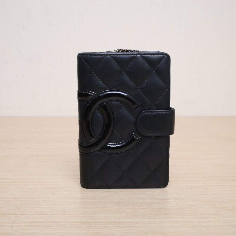 CHANEL 中古康鵬短款錢包黑色牛皮15開銀扣肩背包-1