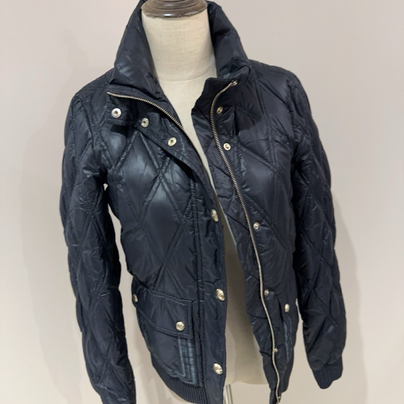 99新 Versace 范思哲 绗缝连帽羽绒服 外套 鸭绒填充 帽子可以脱卸 两种穿法 女款 黑色-0