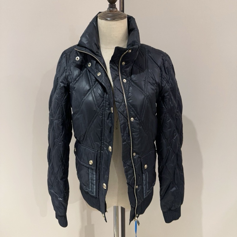 99新 Versace 范思哲 绗缝连帽羽绒服 外套 鸭绒填充 帽子可以脱卸 两种穿法 女款 黑色-8