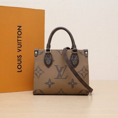 LOUIS VUITTON OnthegoBB18老花PVC晶片肩背包