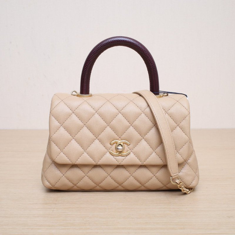 CHANEL CocoHandle小號24奶茶色荔枝牛皮28開金扣肩背包-1