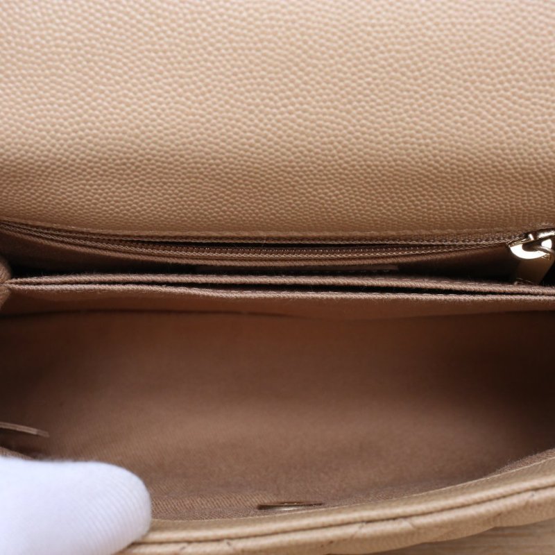 CHANEL CocoHandle小號24奶茶色荔枝牛皮28開金扣肩背包-4