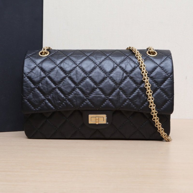 CHANEL 2.55口蓋包大號28黑色牛皮27開金扣肩背包-0