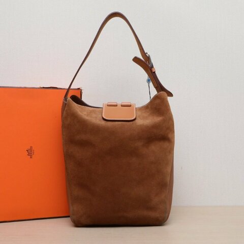 HERMES 37金棕色麂皮X刻銀扣Virevolte水桶肩背包