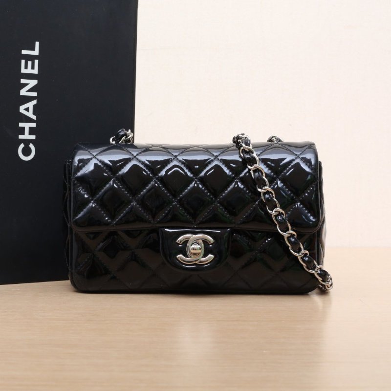 CHANEL CF口蓋包大Mini20黑色漆皮20開銀扣肩背包-0