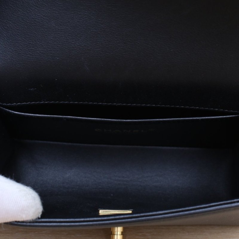 CHANEL Leboy小號20.5黑色牛皮晶片開金扣肩背包-3