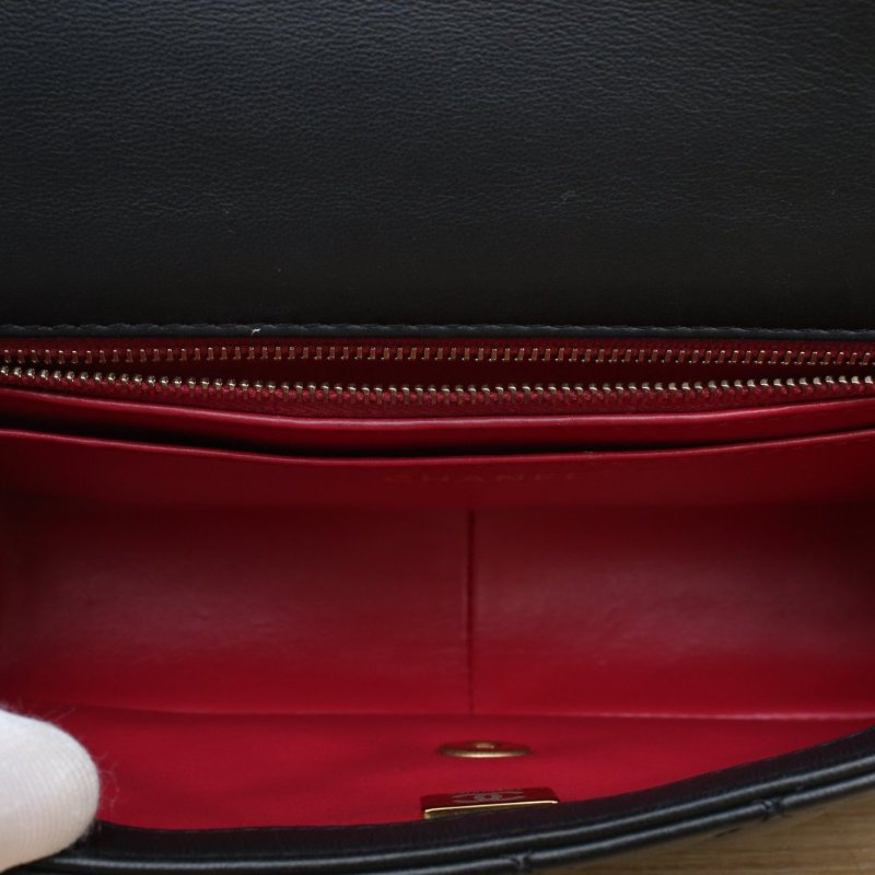 CHANEL 23SCF口蓋包小號23.5黑色羊皮晶片開金扣山茶花調節扣肩帶肩背包-3