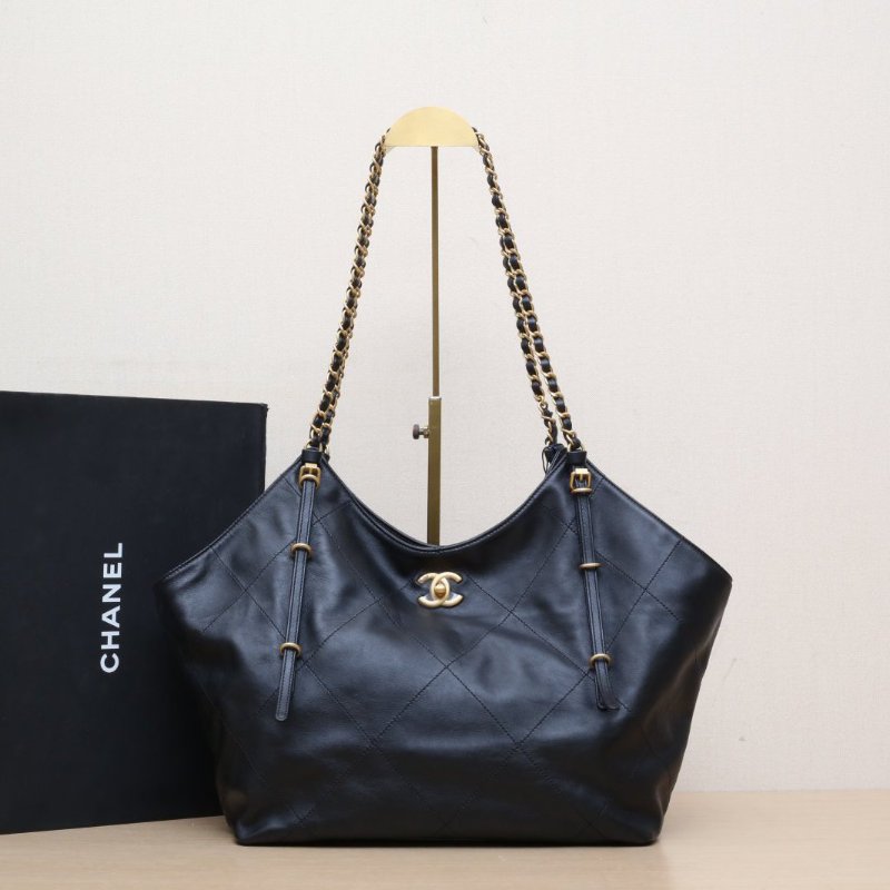 CHANEL 黑色牛皮晶片開金扣25S新款單肩hobo包托特大號31肩背包-0