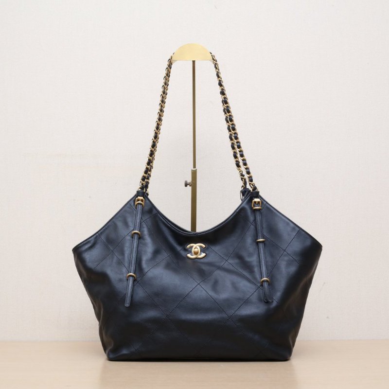 CHANEL 黑色牛皮晶片開金扣25S新款單肩hobo包托特大號31肩背包-1