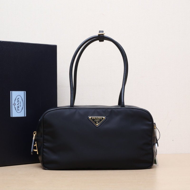 PRADA 黑色牛皮尼龍金扣新款三角標plume降落傘手提包/肩背包-0