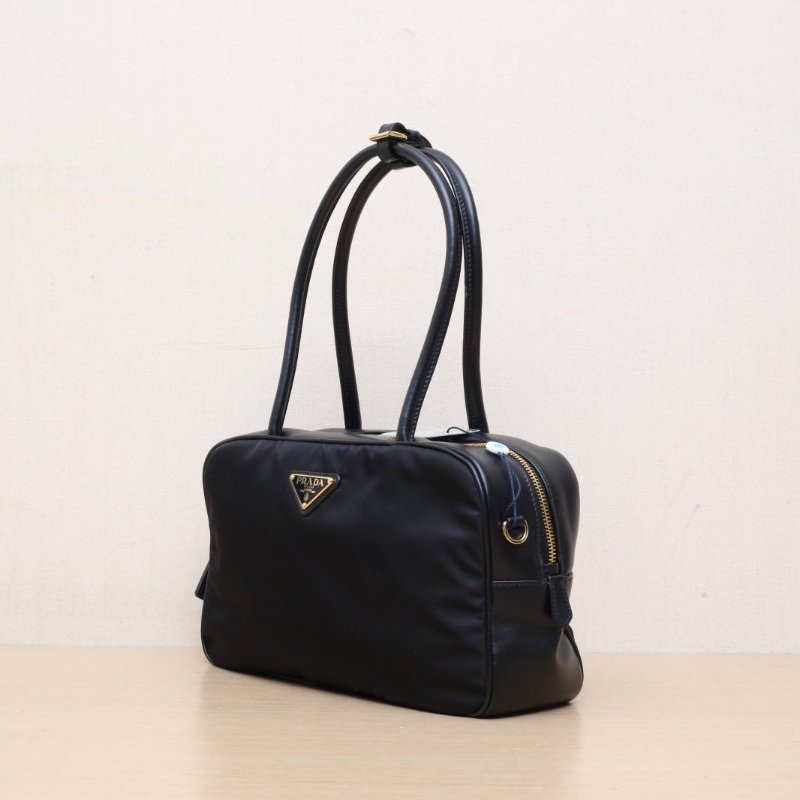 PRADA 黑色牛皮尼龍金扣新款三角標plume降落傘手提包/肩背包-3