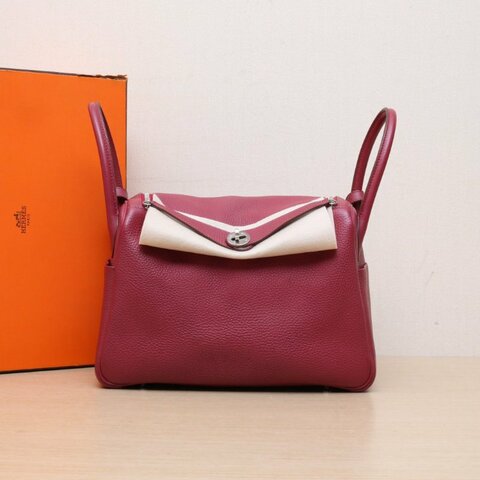 HERMES Lindy30B5寶石紅TC皮T刻銀扣肩背包