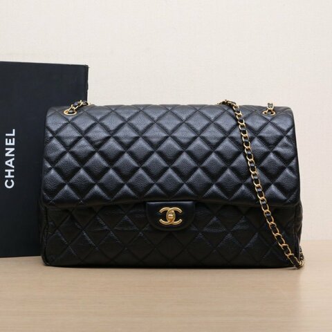 CHANEL 黑色牛皮晶片開金扣24KCF口蓋包菱格紋XXL機場包肩背包