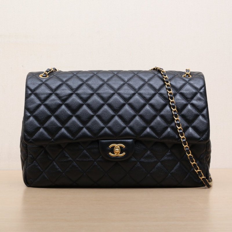 CHANEL 黑色牛皮晶片開金扣24KCF口蓋包菱格紋XXL機場包肩背包-1