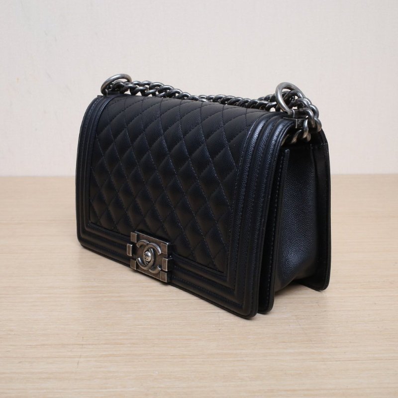 CHANEL Leboy中號25黑色荔枝牛皮晶片開銀扣菱格紋肩背包-4