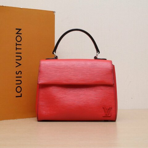 LOUIS VUITTON ClunyBB28紅色EPI水波紋牛皮銀扣2017肩背包