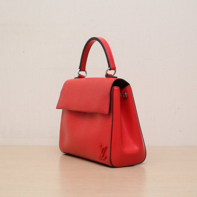 LOUIS VUITTON ClunyBB28紅色EPI水波紋牛皮銀扣2017肩背包-4