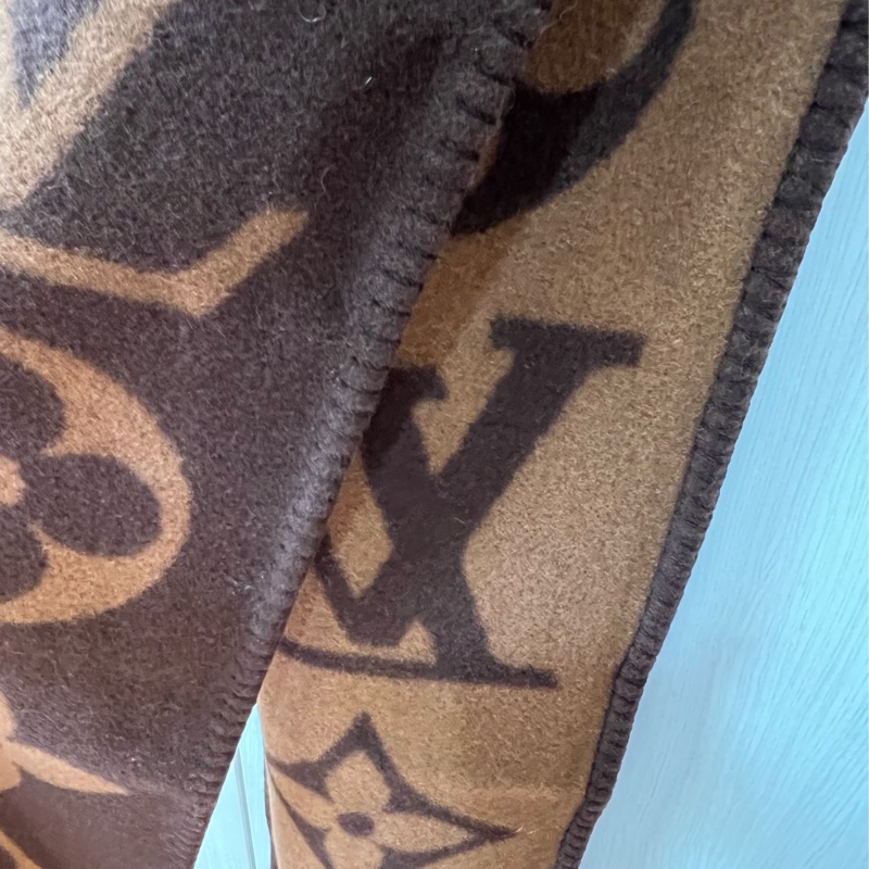LV cashmere 喀什米爾羊絨 雙色圍巾-2