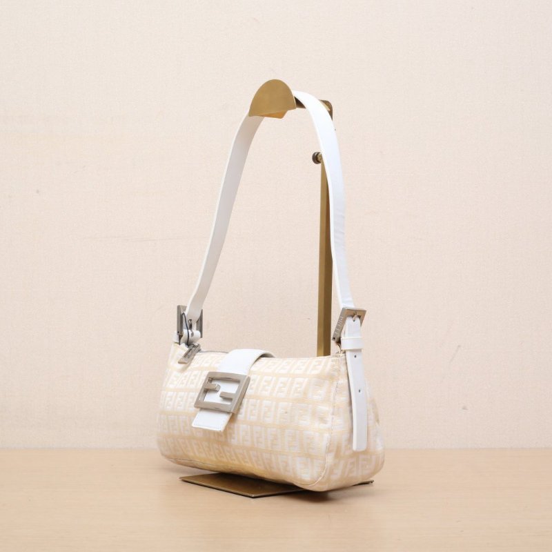 FENDI 白色帆布中古法棍腋下包肩背包-3