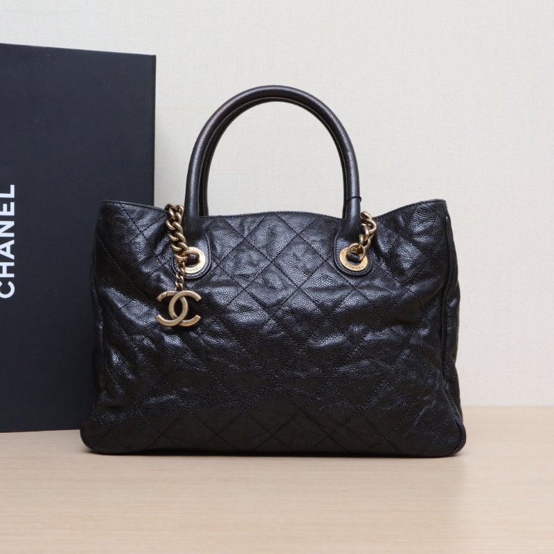 CHANEL 黑色荔枝牛皮16開金扣中古tote肩背包-0