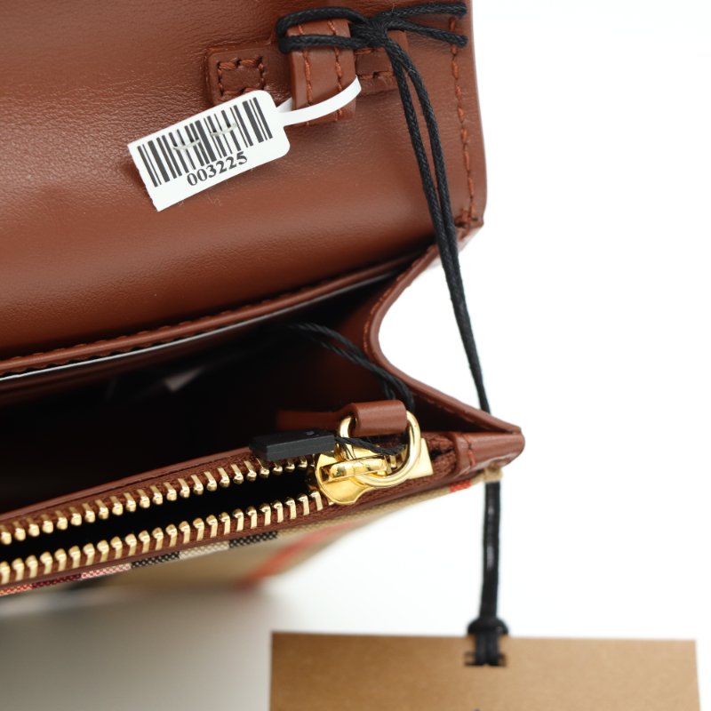 Burberry 巴寶莉 經典條紋皮革WOC 斜背包 手拿包-13