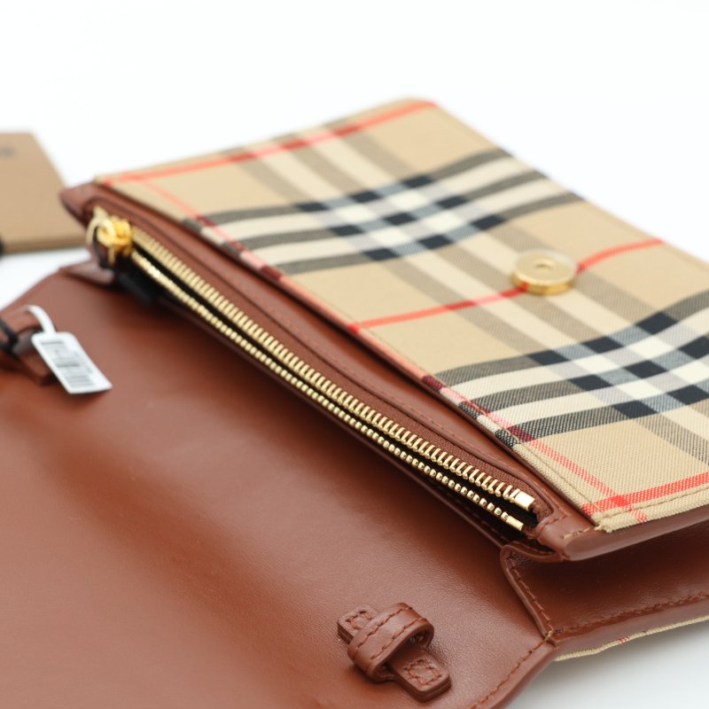 Burberry 巴寶莉 經典條紋皮革WOC 斜背包 手拿包-14