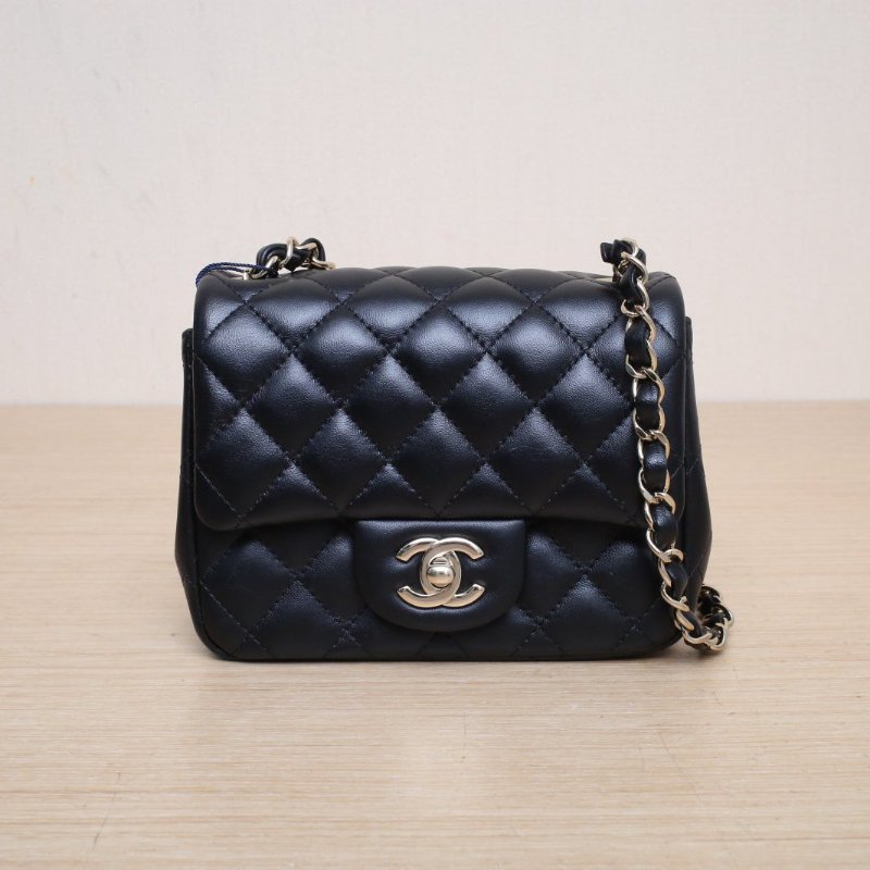 CHANEL CF口蓋包方胖子17黑色羊皮晶片開淺金扣肩背包-1