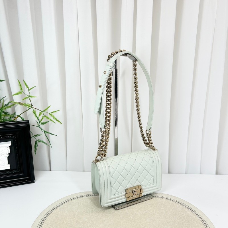 CHANEL leboy小號 baby藍全皮搭配金扣菱格翻蓋開合鏈條肩帶-3