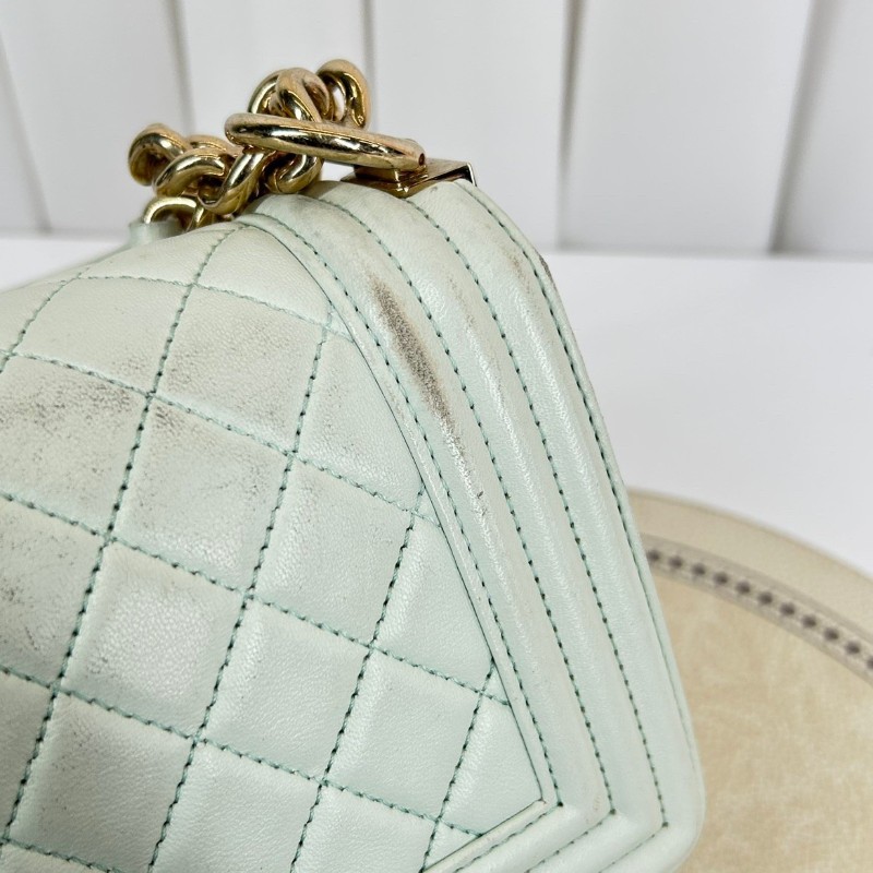 CHANEL leboy小號 baby藍全皮搭配金扣菱格翻蓋開合鏈條肩帶-19